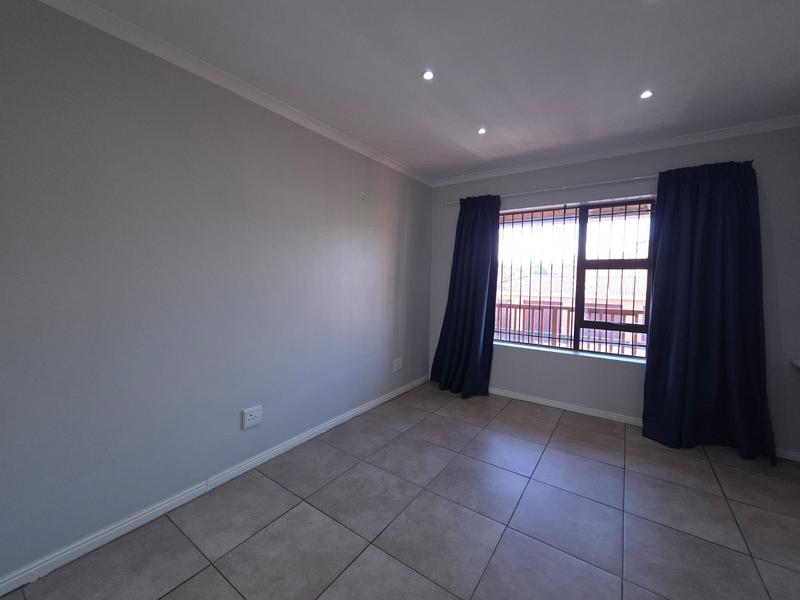 2 Bedroom Property for Sale in Sonstraal Heights Western Cape